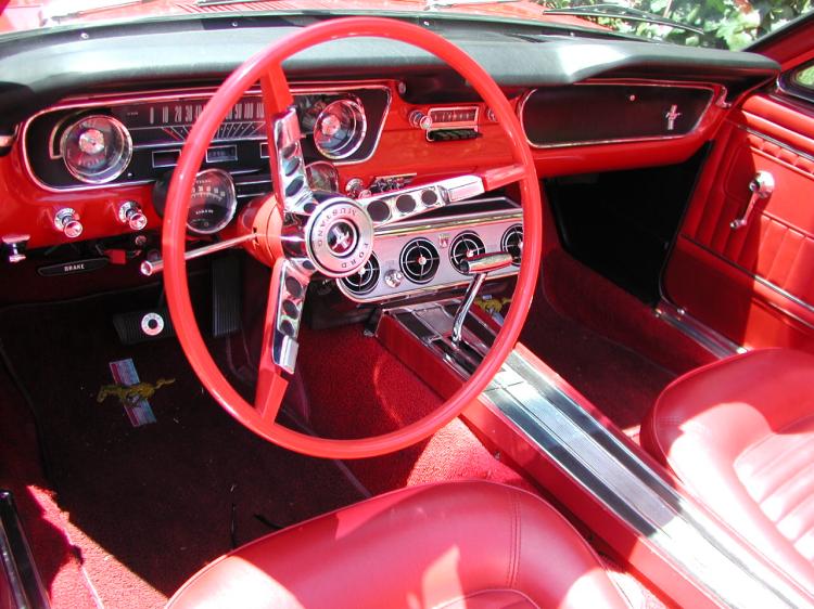 ford Mustang steering wheel