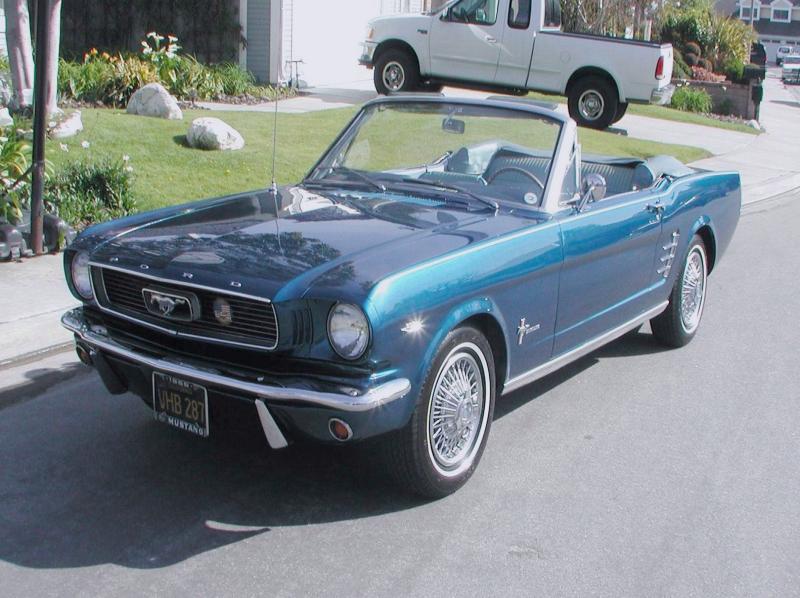 1966 Ford Mustang Ford Mustang Convertible in metallic Nightmist Blue